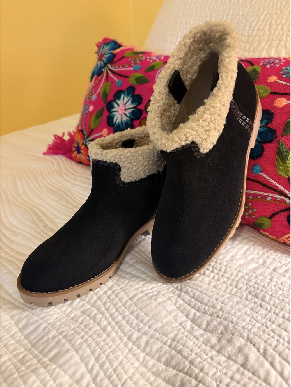 Jack Rodgers Black Suede size 7.5 Sophia boot